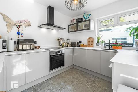 4 bedroom terraced house for sale, Cardiff Road, Vale Of Glamorgan CF64
