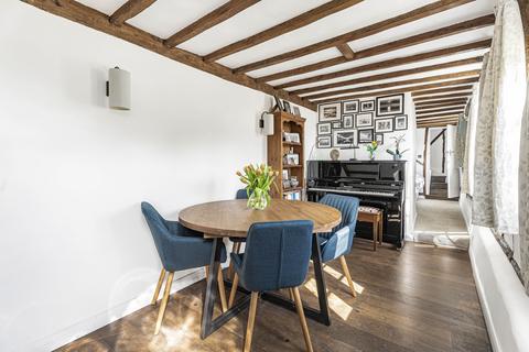 4 Walnut Tree Road, Pirton, Hitchin, SG5 3PX