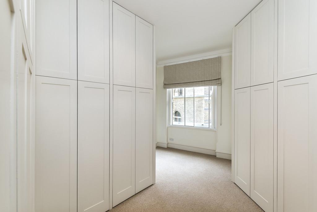 309245 25a evelyn mansions dressing room2 RGB