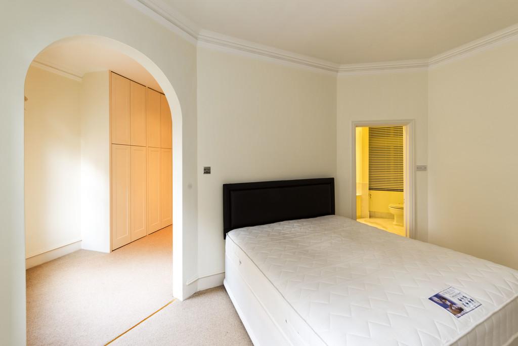 309245 25a evelyn mansions dressing room RGB