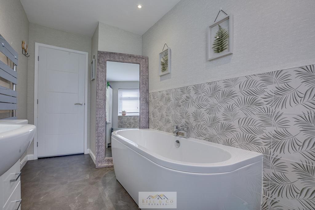 Bathroom 1.2
