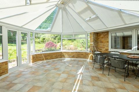 4 bedroom detached bungalow for sale, Ashurst Drive, Box Hill