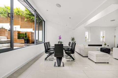 17 Hartfield Crescent, West Wickham, BR4 9DN