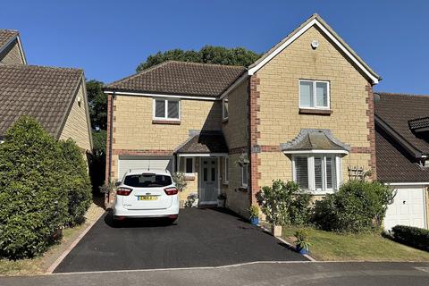 2 Grants Close, Wincanton, BA9 9NS