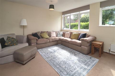 2 bedroom flat for sale, Radstone Court, Woking GU22