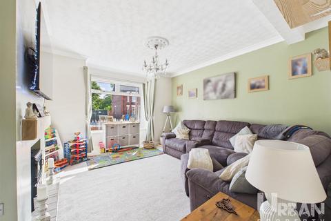 199 Summergangs Road, Hull, HU8 8JY