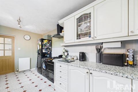 199 Summergangs Road, Hull, HU8 8JY