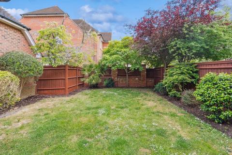 4 Kemsley Chase, Farnham Royal, Slough, SL2 3LU