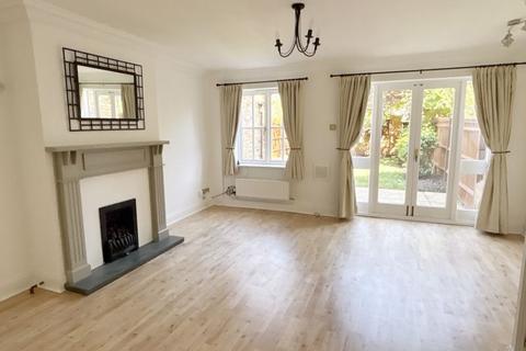 4 Kemsley Chase, Farnham Royal, Slough, SL2 3LU