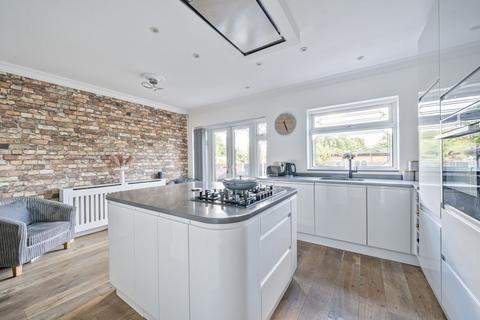 4 bedroom semi-detached house for sale, Gorseway, Rush Green RM7