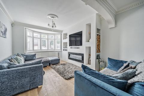 4 bedroom semi-detached house for sale, Gorseway, Rush Green RM7
