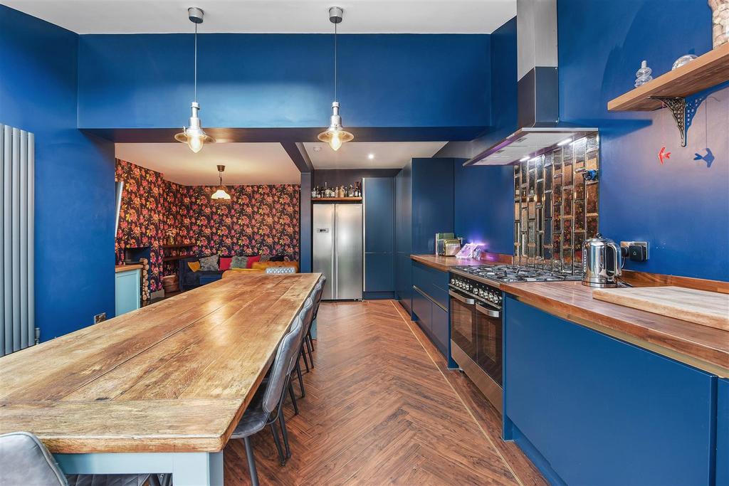 Dining Table.jpg