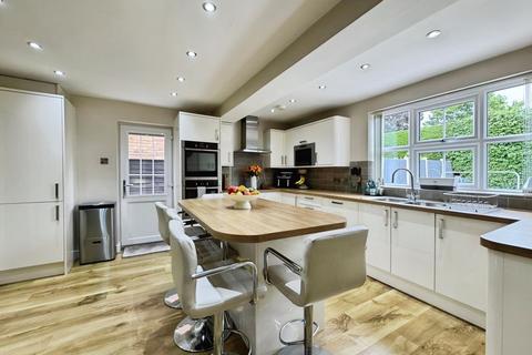 11 Anton Drive, Minworth, Sutton Coldfield, B76 1XQ