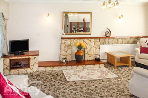 undefined, Ffrwd Vale, Neath, SA10 7EN