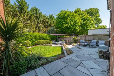 49 Sutton Crescent, Barton Under Needwood, Burton-on-trent, DE13 8FE