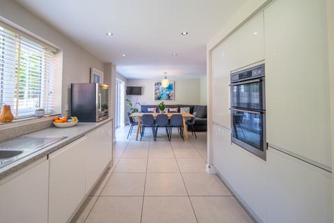 49 Sutton Crescent, Barton Under Needwood, Burton-on-trent, DE13 8FE