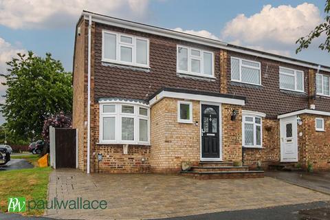 4 Fleming Close, Cheshunt, Waltham Cross, EN7 6AY