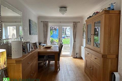 4 Fleming Close, Cheshunt, Waltham Cross, EN7 6AY