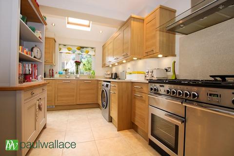 4 Fleming Close, Cheshunt, Waltham Cross, EN7 6AY