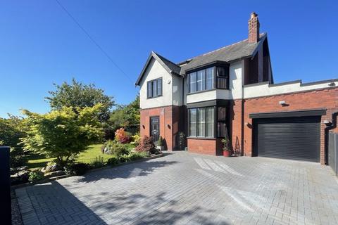 4 bedroom detached house for sale, Stapleton Avenue, Heaton