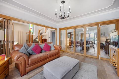 4 bedroom detached house for sale, Stapleton Avenue, Heaton