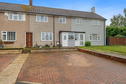 72 Bidhams Crescent, Tadworth, KT20 5HF