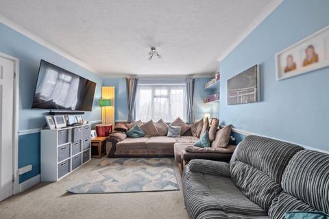 72 Bidhams Crescent, Tadworth, KT20 5HF