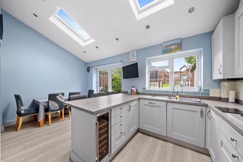 72 Bidhams Crescent, Tadworth, KT20 5HF