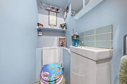 72 Bidhams Crescent, Tadworth, KT20 5HF