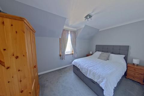 24 Queens Terrace, Thurso, KW14 8NQ