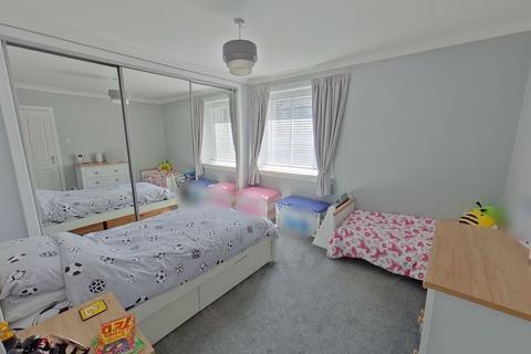 24 Queens Terrace, Thurso, KW14 8NQ