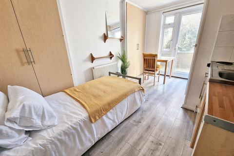 Studio to rent, Boxley Road, Maidstone ME14