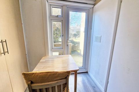 Studio to rent, Boxley Road, Maidstone ME14