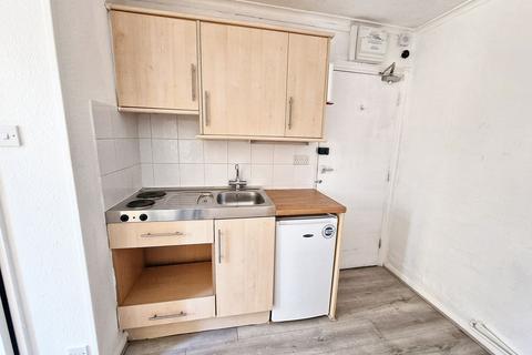 Studio to rent, Boxley Road, Maidstone ME14