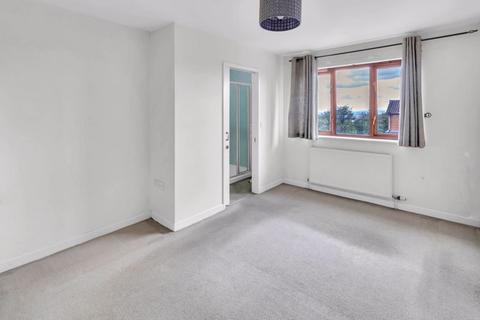 17 Green Park View, Oldham, OL1 4GP