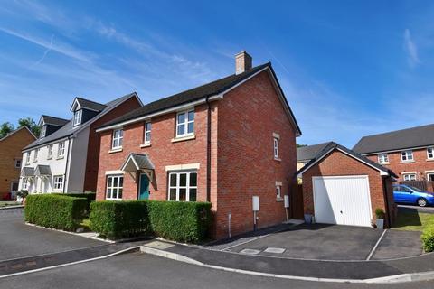 4 bedroom detached house for sale, Ffordd Sain Ffwyst, Abergavenny NP7