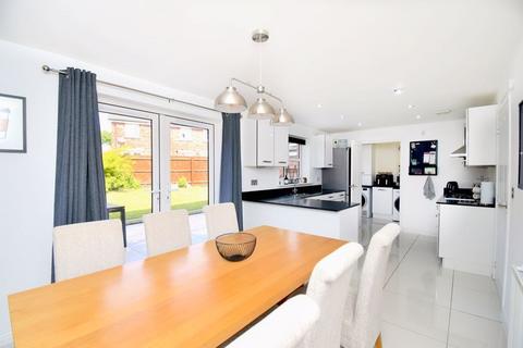 4 bedroom detached house for sale, Ffordd Sain Ffwyst, Abergavenny NP7