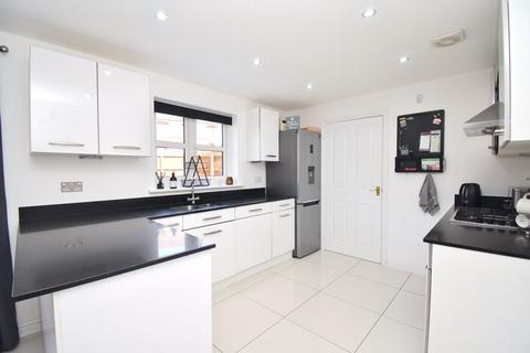 4 bedroom detached house for sale, Ffordd Sain Ffwyst, Abergavenny NP7