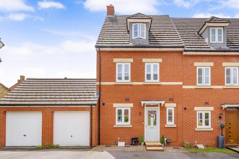 11 Dior Drive, Royal Wootton Bassett, Swindon, SN4 7FQ