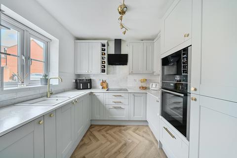 11 Dior Drive, Royal Wootton Bassett, Swindon, SN4 7FQ