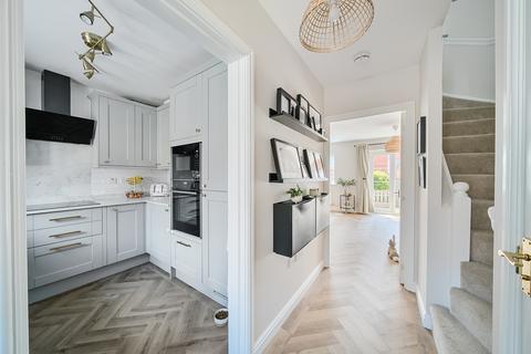 11 Dior Drive, Royal Wootton Bassett, Swindon, SN4 7FQ