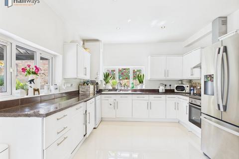 undefined, Coulsdon CR5
