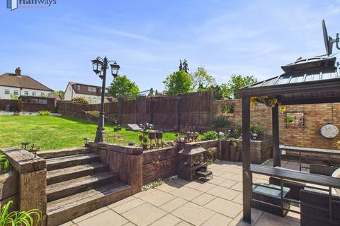 undefined, Coulsdon CR5