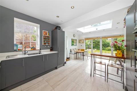 8 Cheyne Walk, Croydon, CR0 7HG