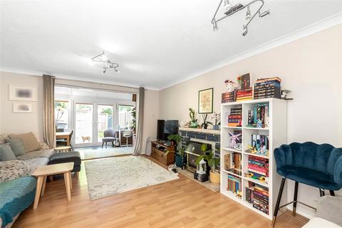 16c Salisbury Road, London, SE25 5DU