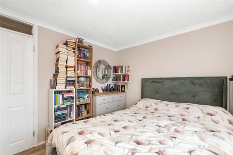 16c Salisbury Road, London, SE25 5DU
