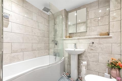 16c Salisbury Road, London, SE25 5DU