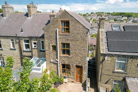 20 Mount View, Oakworth, Keighley, BD22 7QD
