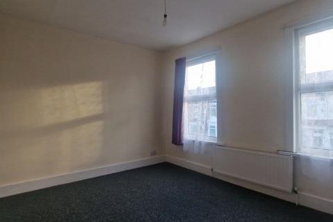 3 bedroom terraced house to rent, Wolseley Road, London