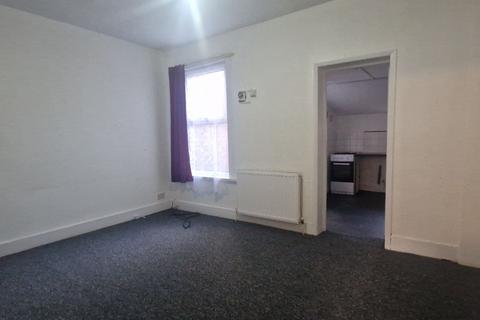 3 bedroom terraced house to rent, Wolseley Road, London